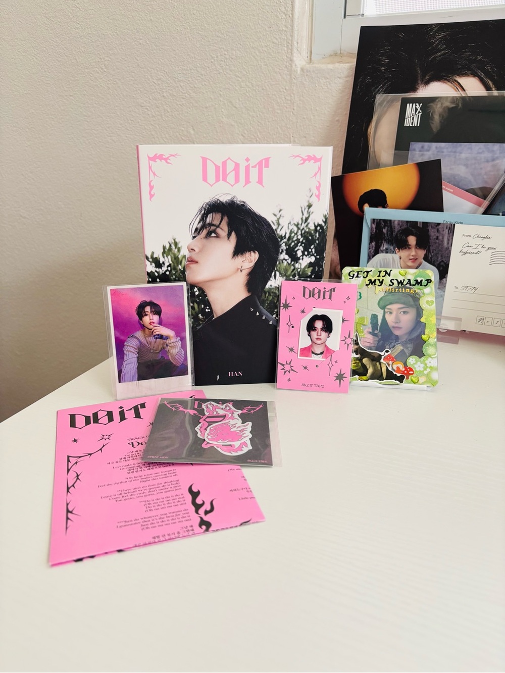 STRAY KIDS - DO IT ‘HAN VERSION’ ACCORDION ALBUM (UNSEALED)